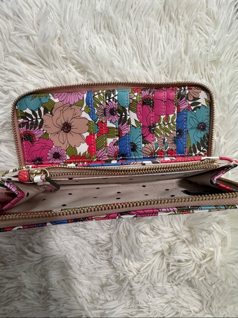 Floral Wristlet Wallet in Pink, Teal & Red - Picture 4 of 5